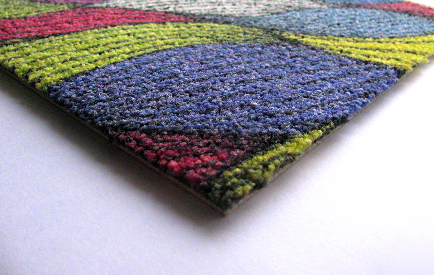 Bedruckte Frisé-Verlegeware — Eckdetail